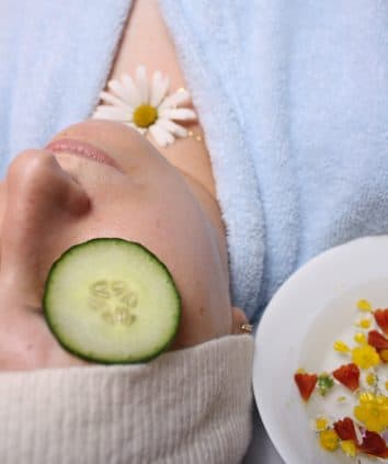 A-woman-facial-best-salon-in-kochi